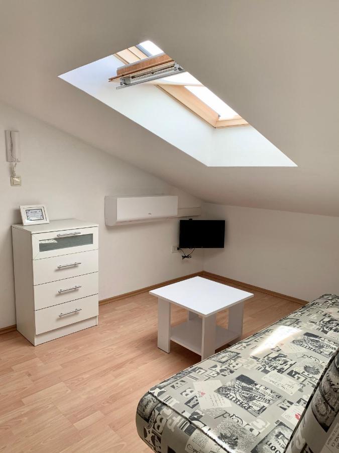 Happy Center Apartment *